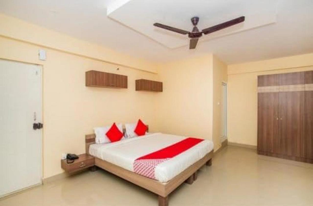 Vivid Homes By Wb Inn Bangalore Buitenkant foto